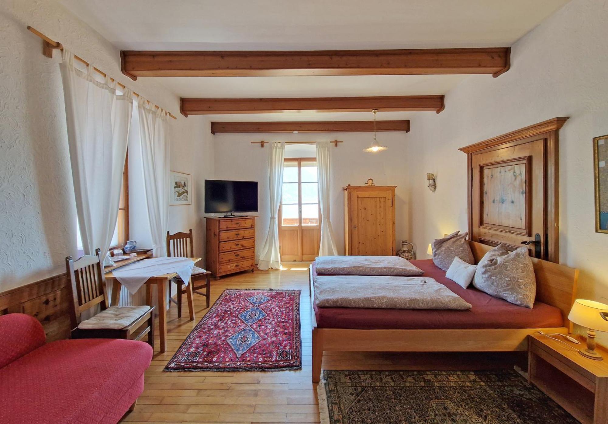 Frühstückspension Schweizerhof Am 3*