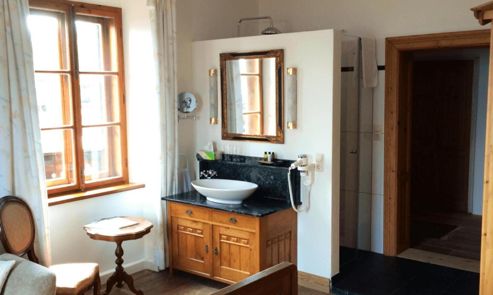 Bed & Breakfast Schweizerhof Am 3*